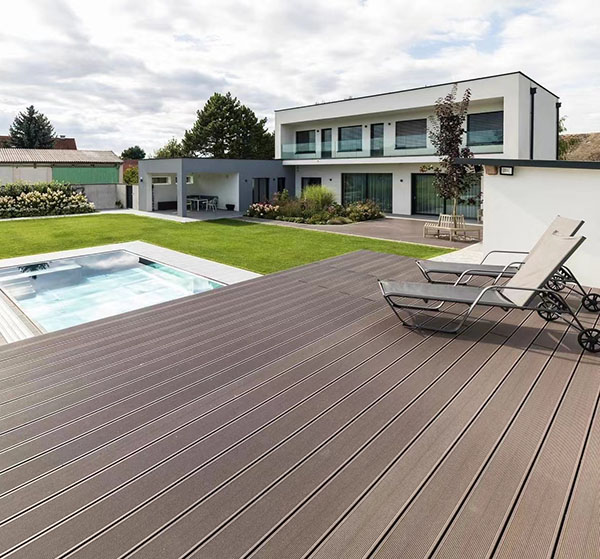 Comparaison des revêtements de sol WPC de première génération et coextrudés : caractéristiques et différences