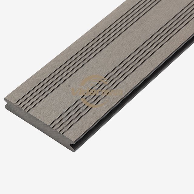 Comment éliminer la moisissure d'une terrasse en composite